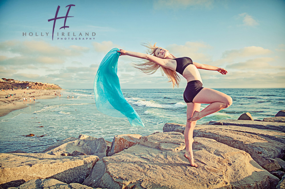 lovely dance imgages of dancers at the beach in California