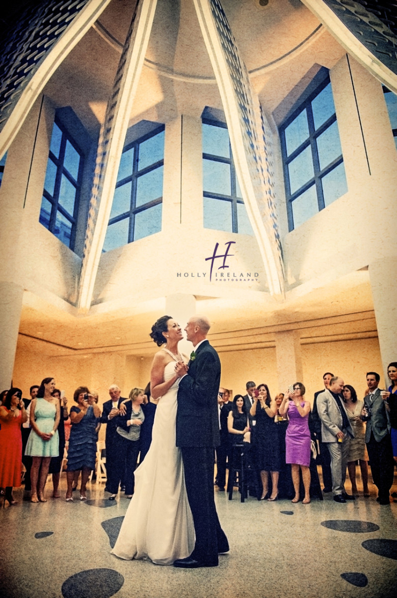 La Jolla Contemporary Art Museum wedding reception photos of the first dance