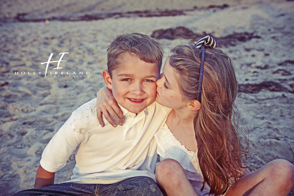 Cutest sibling photos at the beach in California