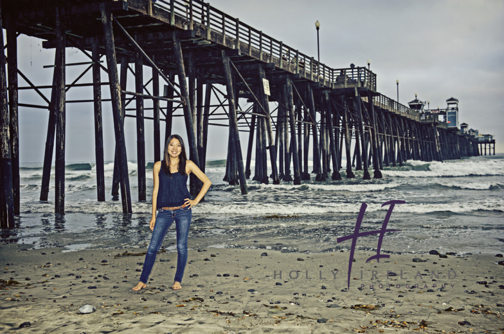 Stunning pier photos of a high school senior in San Diego