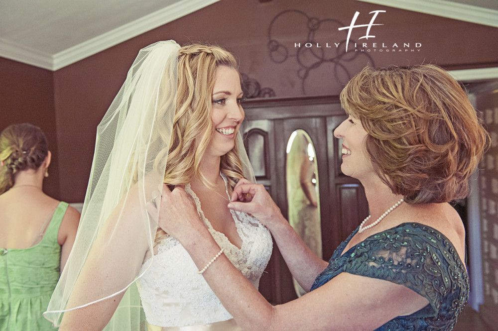 Mother and Bride photos from a wedding in San Diego Ca