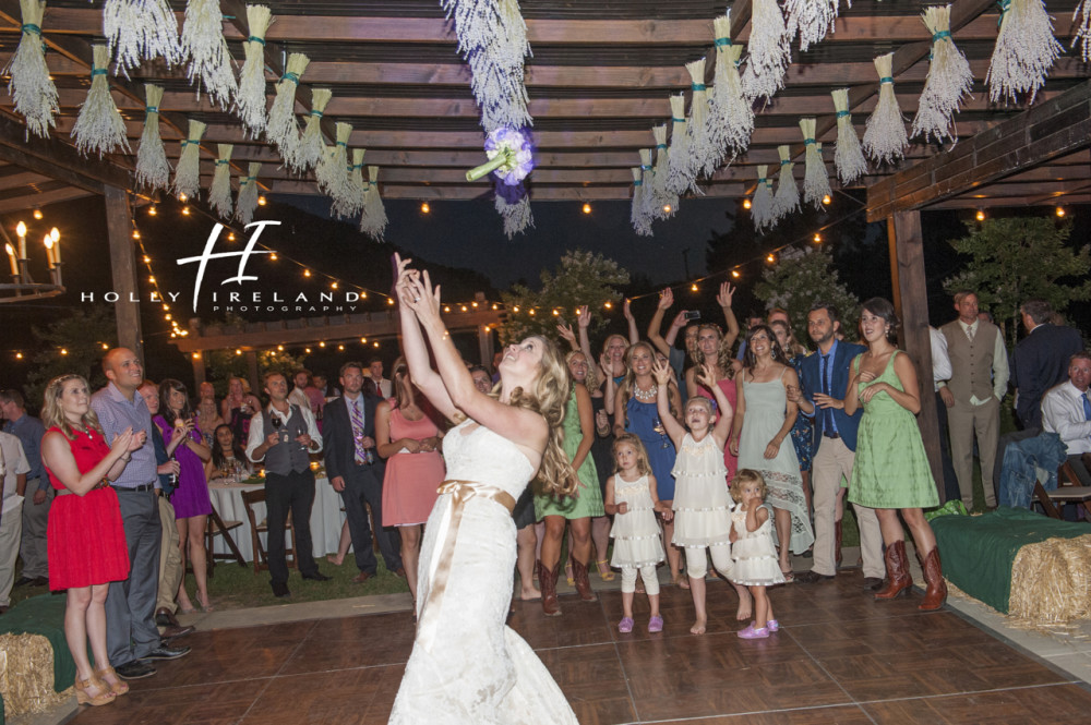 Bouquet toss photos from San dieogo wedding photographer Holly Ireland