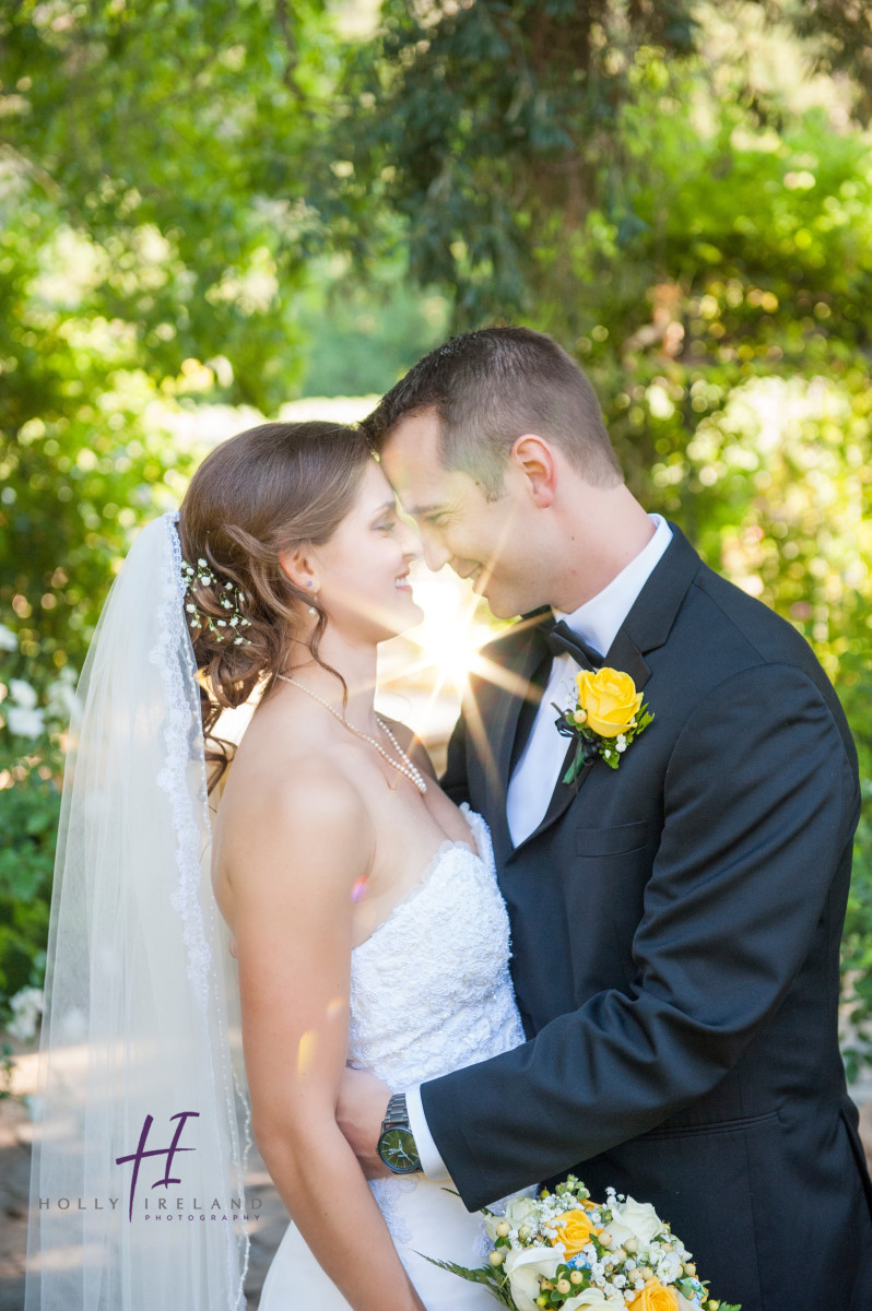 Romantic bride and groom portaits in a wedding San Diego Ca