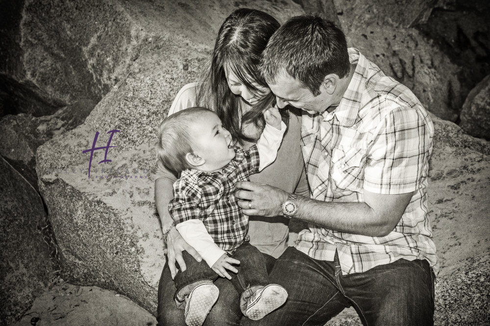 Cute family photos in black and white www.hollyireland.com