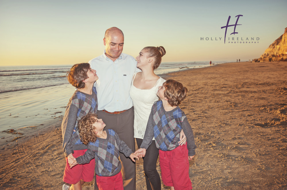 Family beach photos at sunset in Del Mar