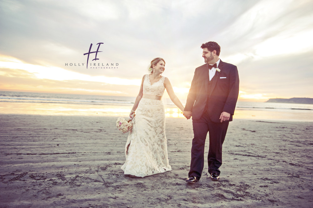 beautiful sunset wedding photos