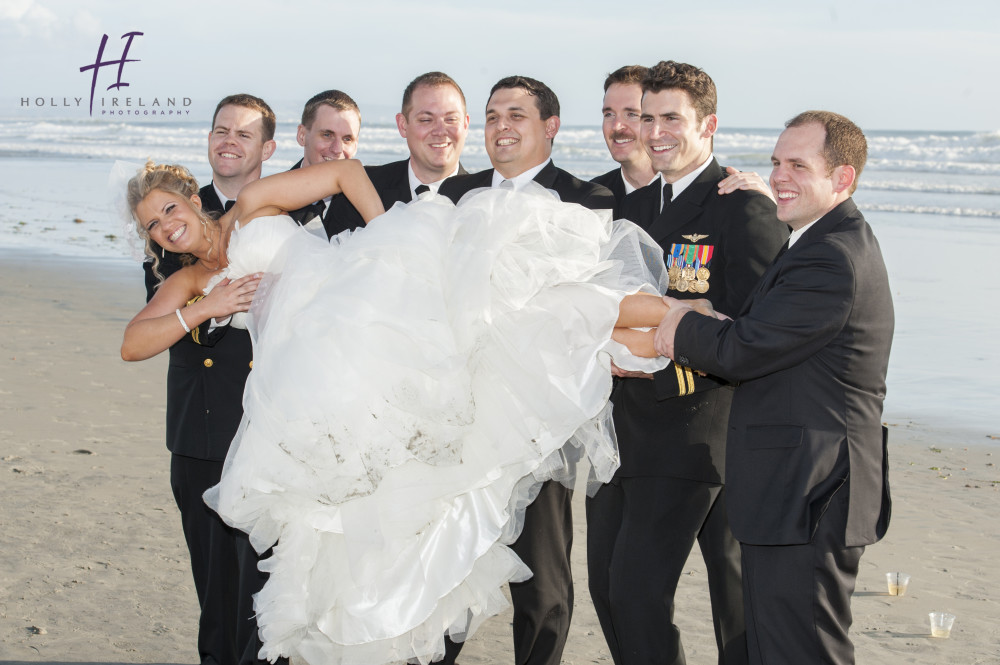 fun bridal party photos