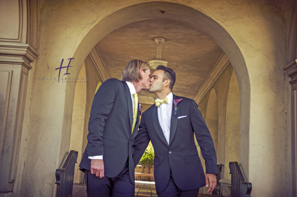 groom and groom in San Diego