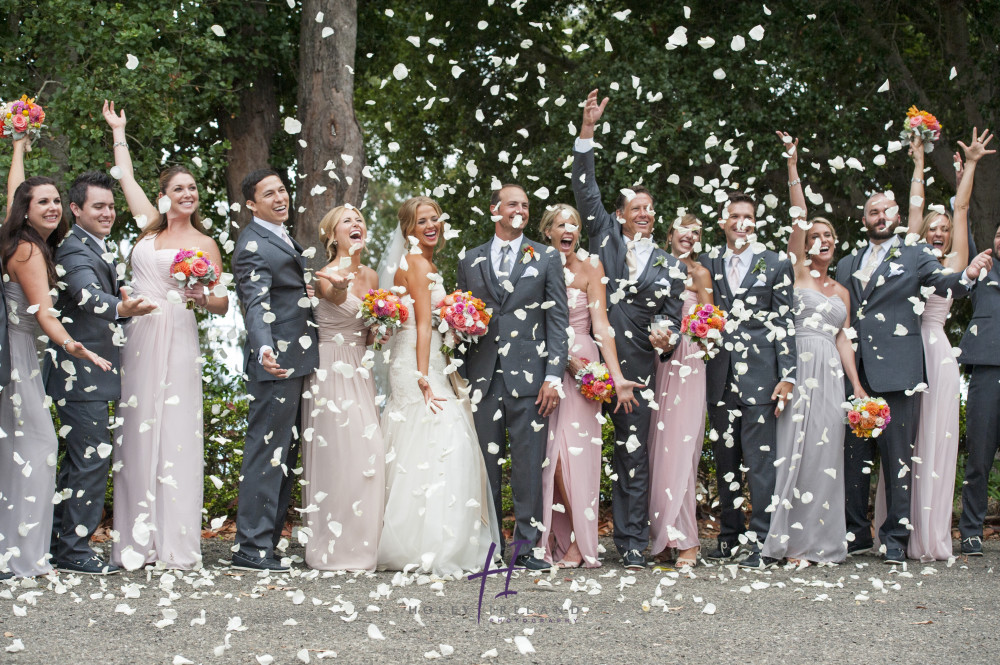 fun bridal party photo idea