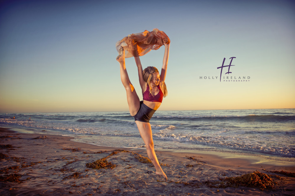 creative dance photos on the beach at sunset