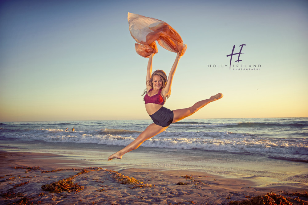 creative dance photos on the beach at sunset