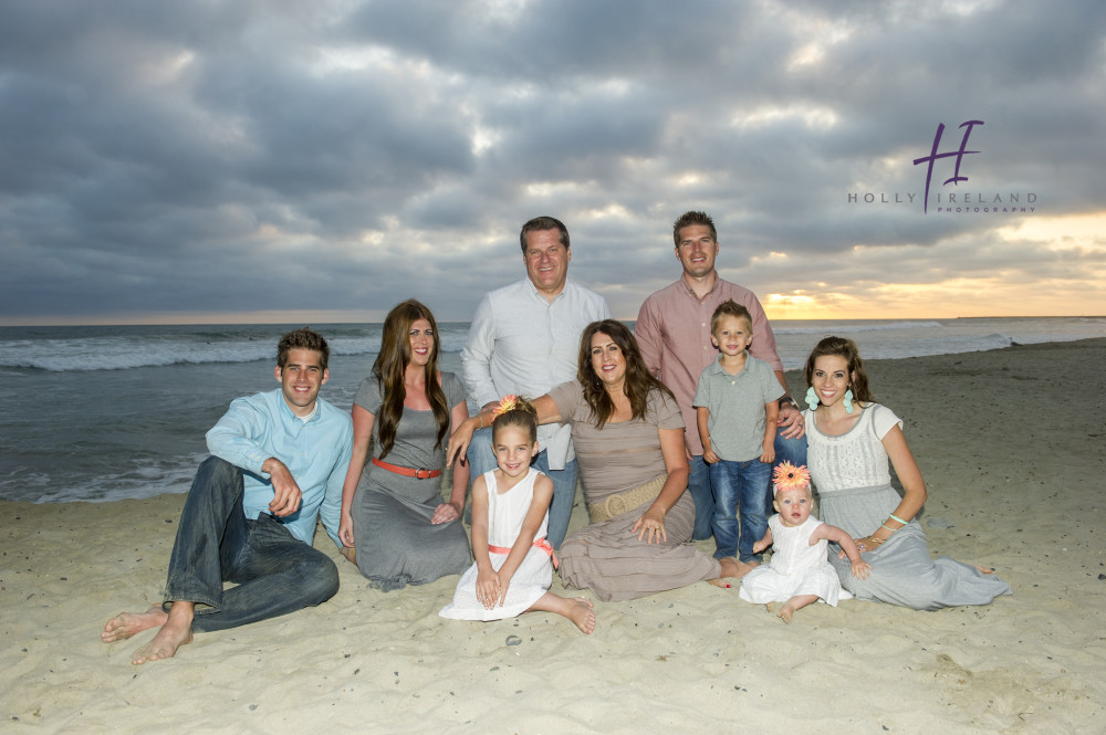 Sunset family photos at the beach large group