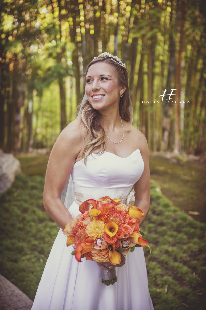 bride photos in the garden