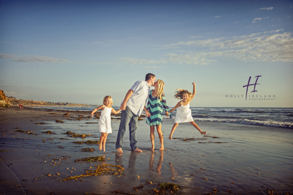 Cute family candid beach photos