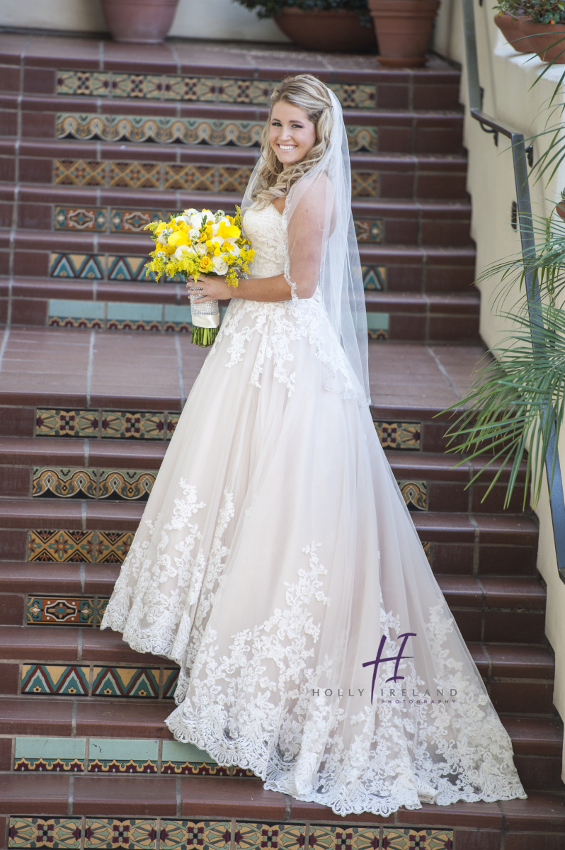 bride rural pose