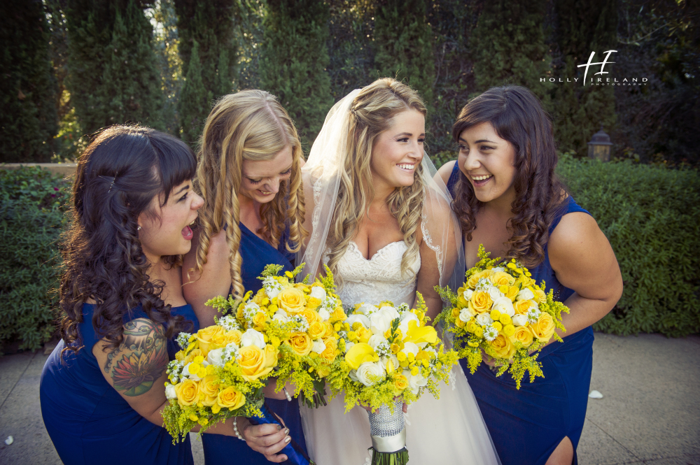 bride and bridesmaids 