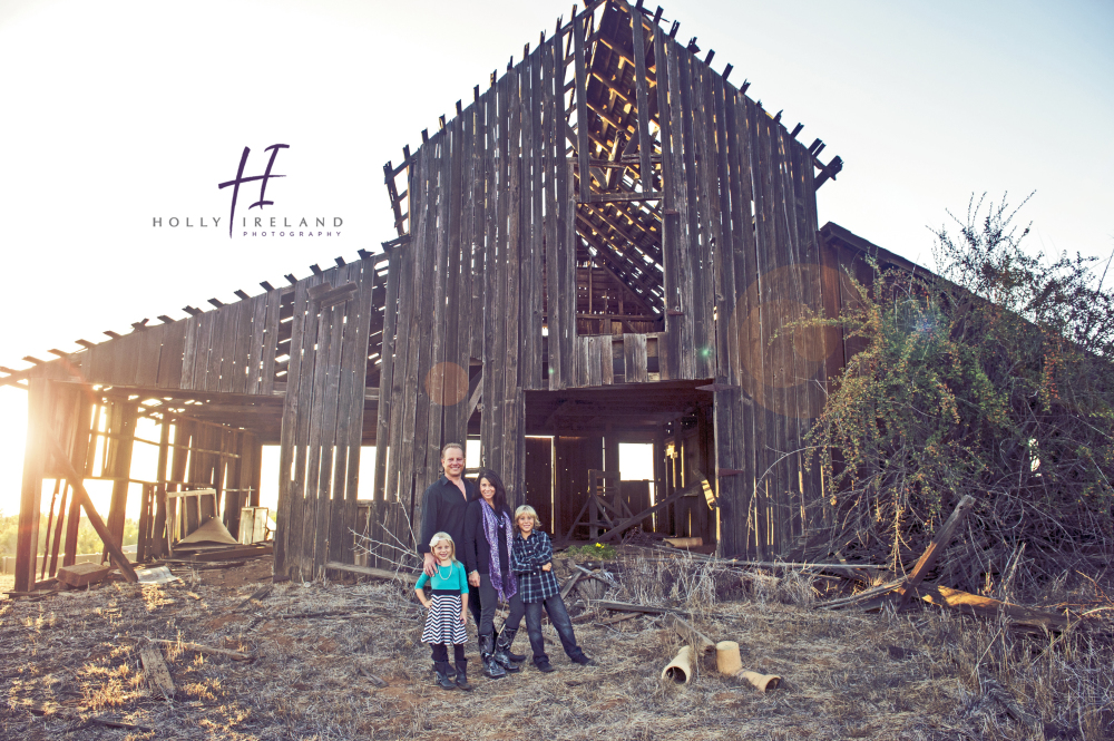 Rustic barn photos with a cute family