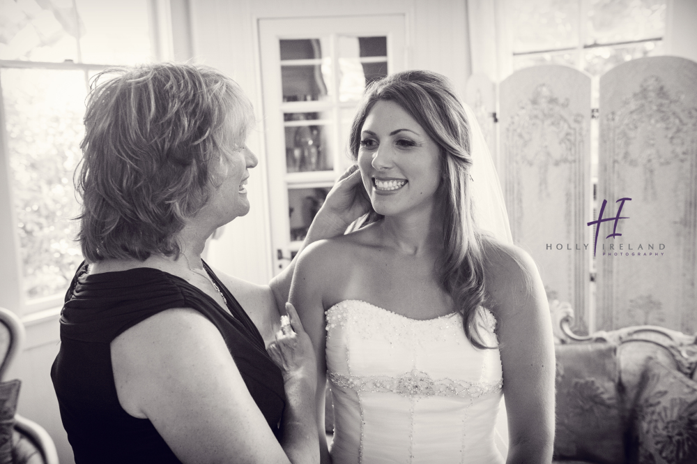 bride and mother of the bride photos at Green Gable Estate San Marcos