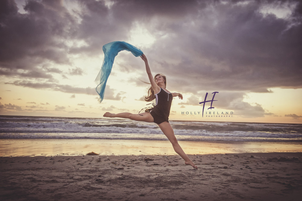 Dancer jumping at the beach photos in San Diego CA