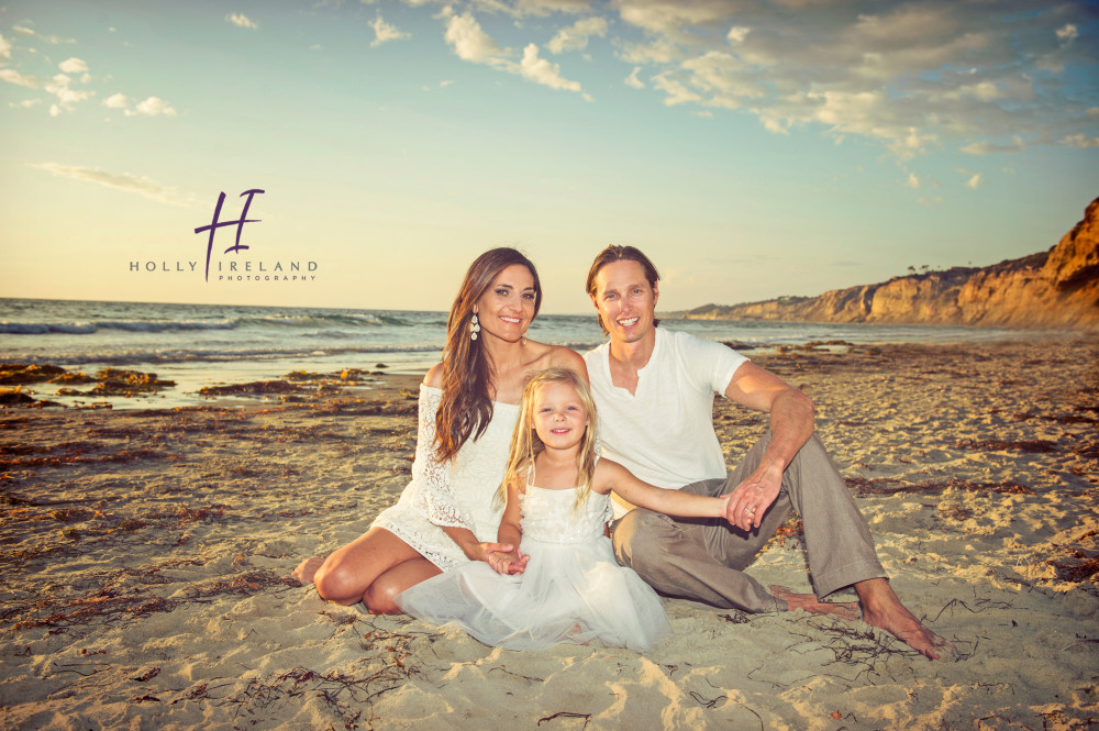 Sunset La Jolla Scripps Pier Family Photos by Holly Ireland Photography