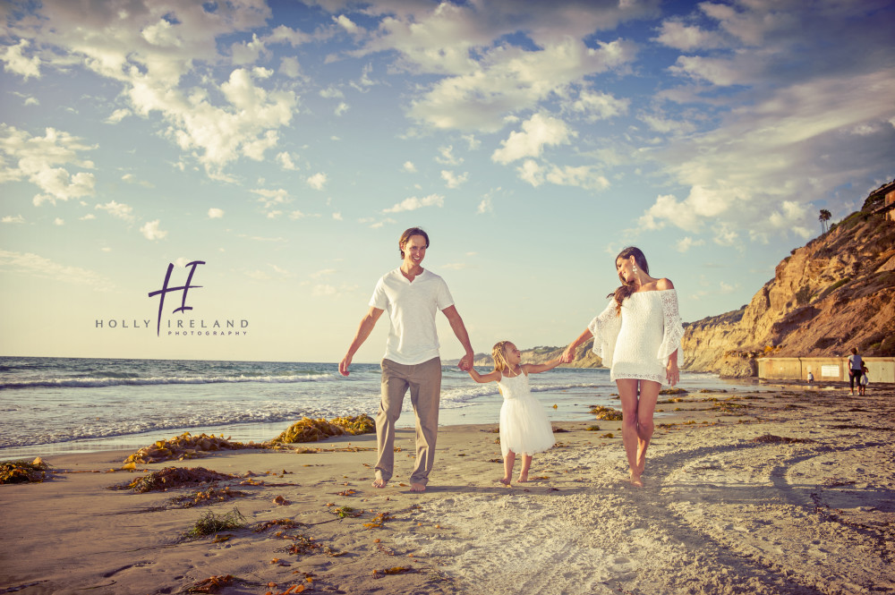 Sunset La Jolla Scripps Pier Family Photos by Holly Ireland Photography