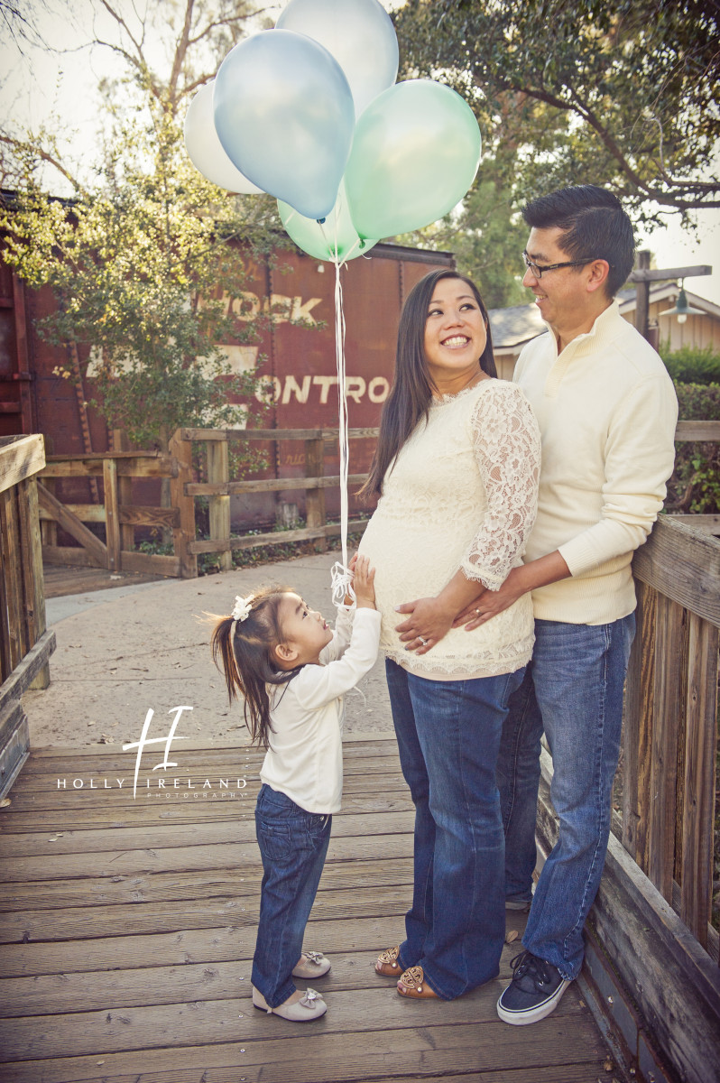 cute maternity family photo ideas in san Diego Ca