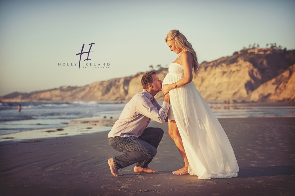 Gorgeous beach maternity photos in La Jolla CA