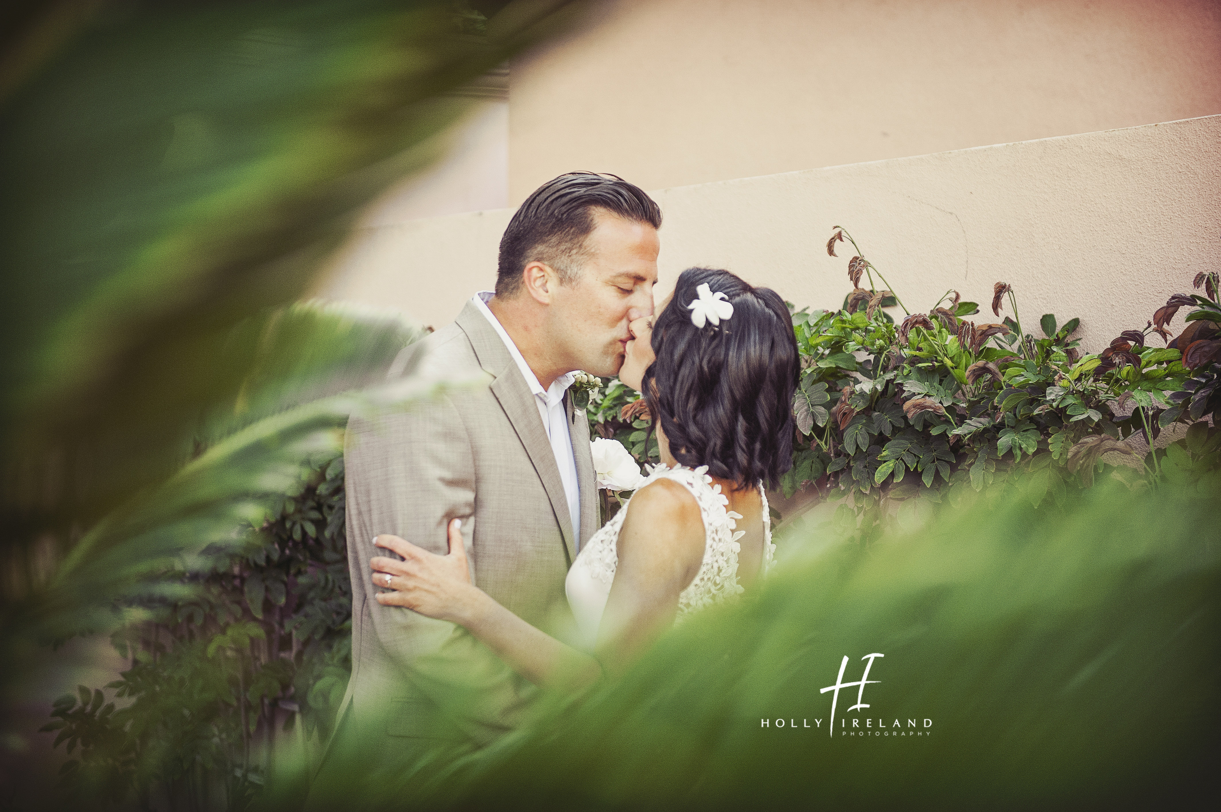 La Valenica La Jolla Wedding Photos, La Jolla Beach wedding Photos, Wind and Sea beach small wedding ceremony photogrpahy