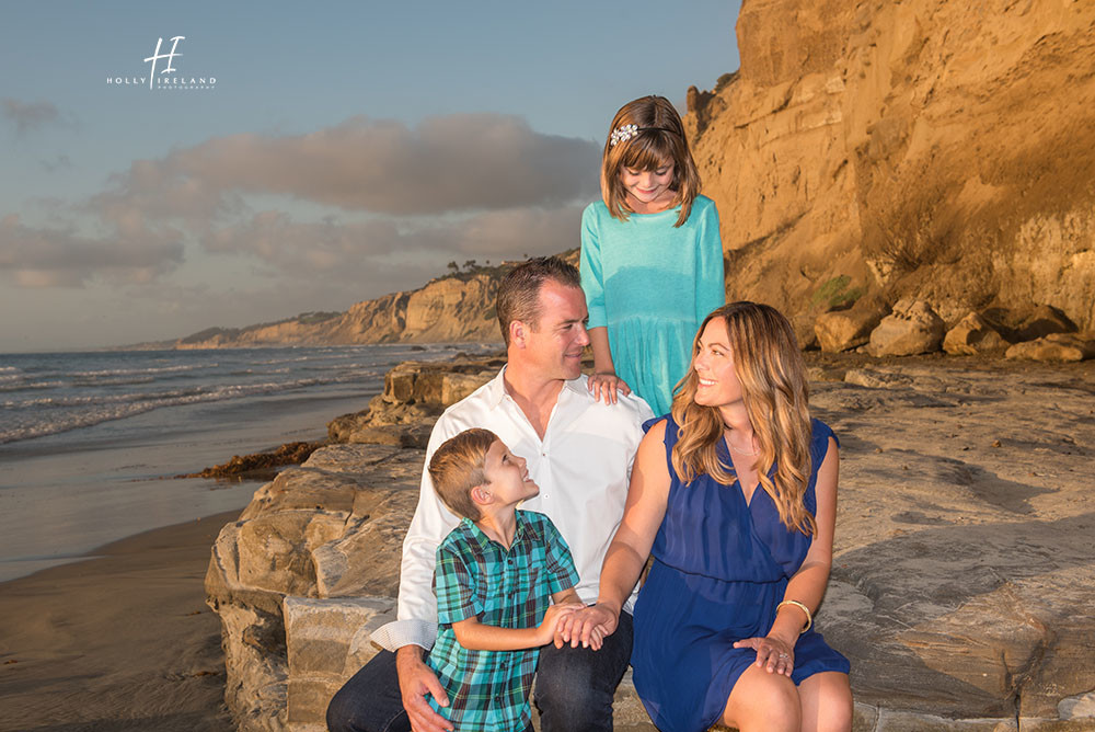 LaJollaBeachSunset-Family-Photographers