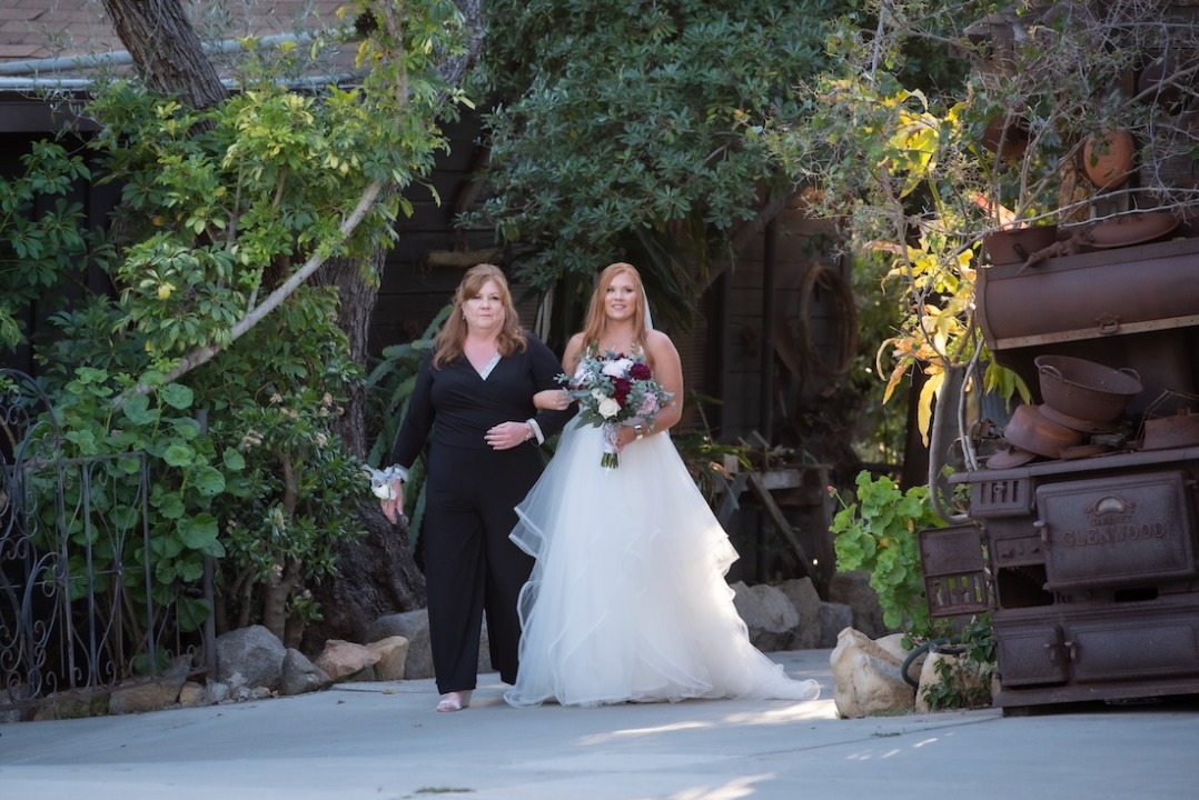 Bernardo Winery wedding photographers. Rancho Bernardo Inn Wedding Photos